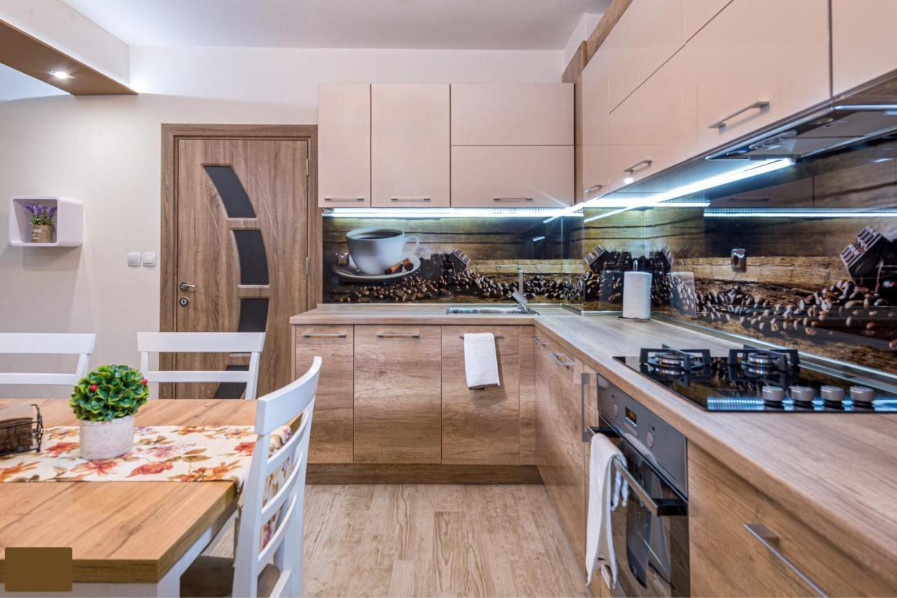 Trayana Apartment